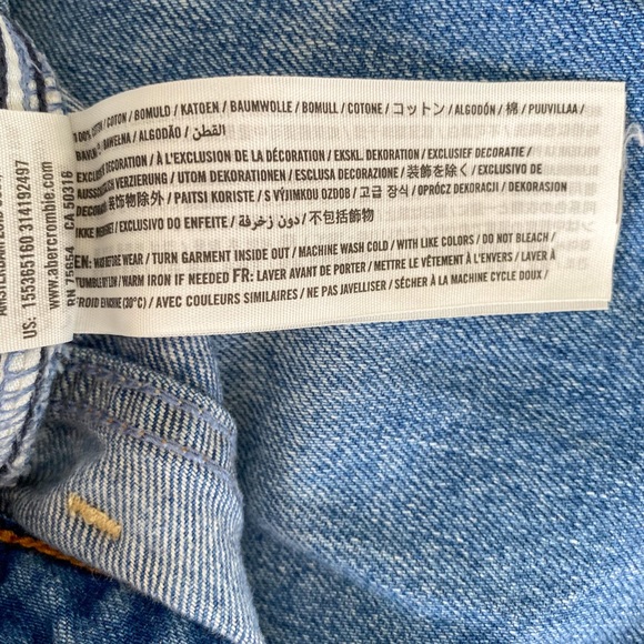 2/$50💙 CLOSET CLEAN OUT: Abercrombie & Fitch straight leg ripped jeans - Picture 6 of 7